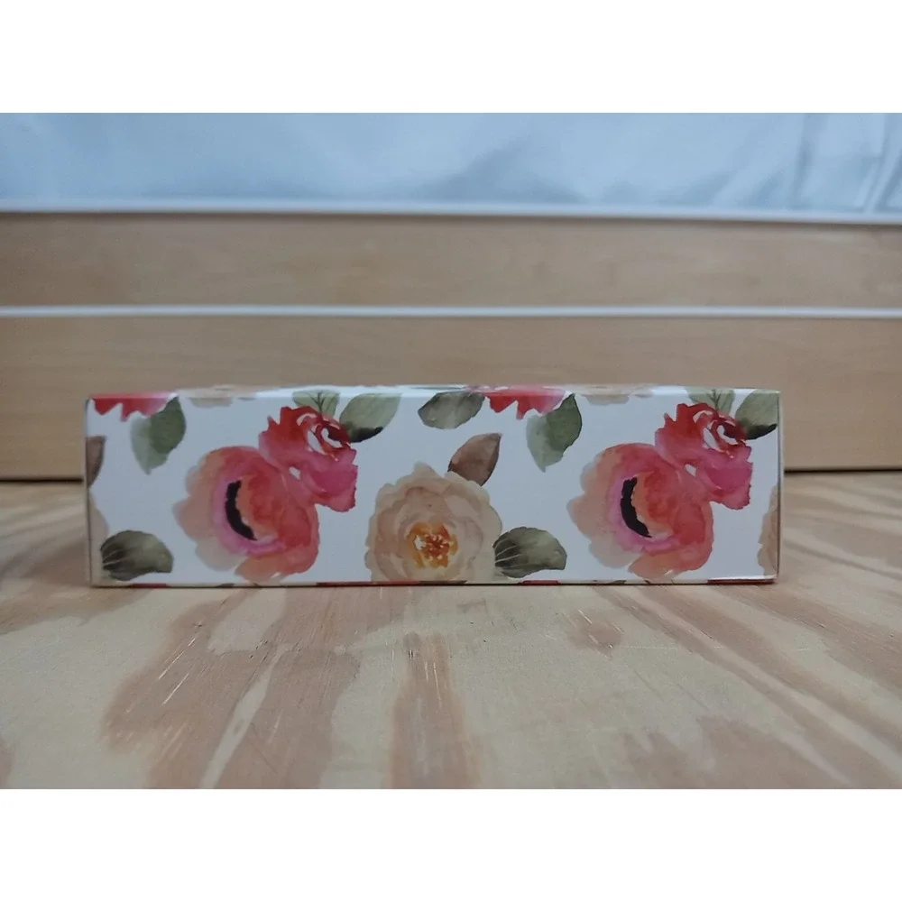 NIB Belle Maison Wild Roses Scented‎ Soap Petals Pretty Pink Rose Soap